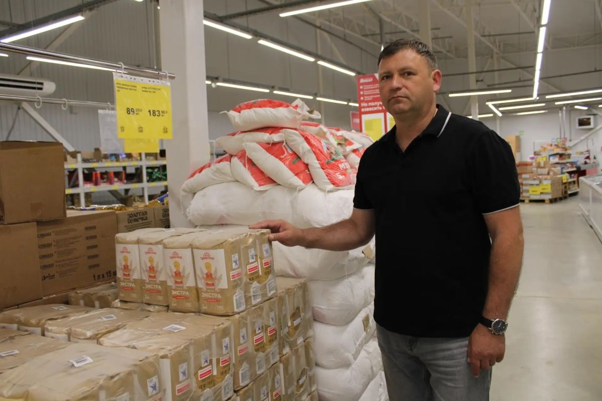 Игорь Крутьков: В последнее время в Ленинском районе, особенно в поселке Ленино, активно распространяются слухи о возможном продовольственном коллапсе Игорь Крутьков: В последнее время в Ленинском районе, особенно в поселке Ленино, активно распространяются слухи о возможном продовольственном коллапсе