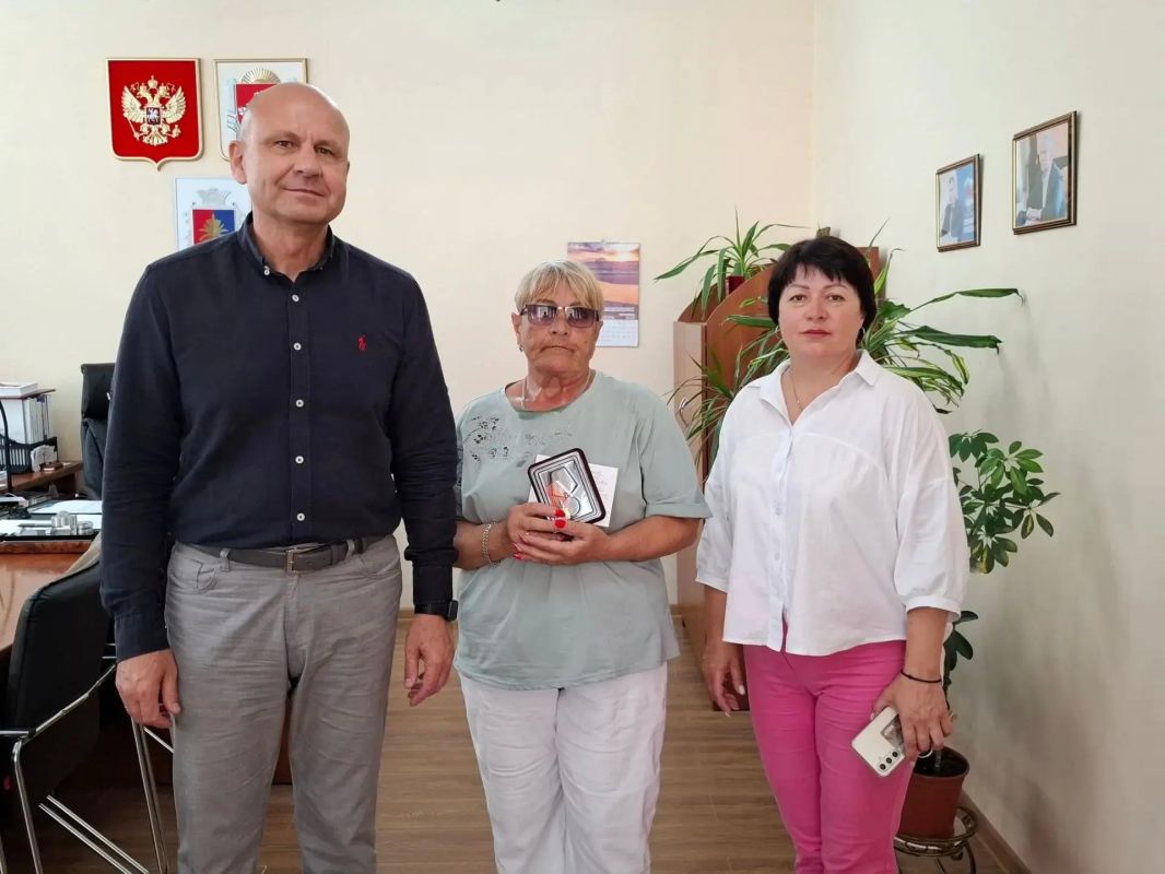 Вручение памятных медалей в Советском районе Вручение памятных медалей в Советском районе