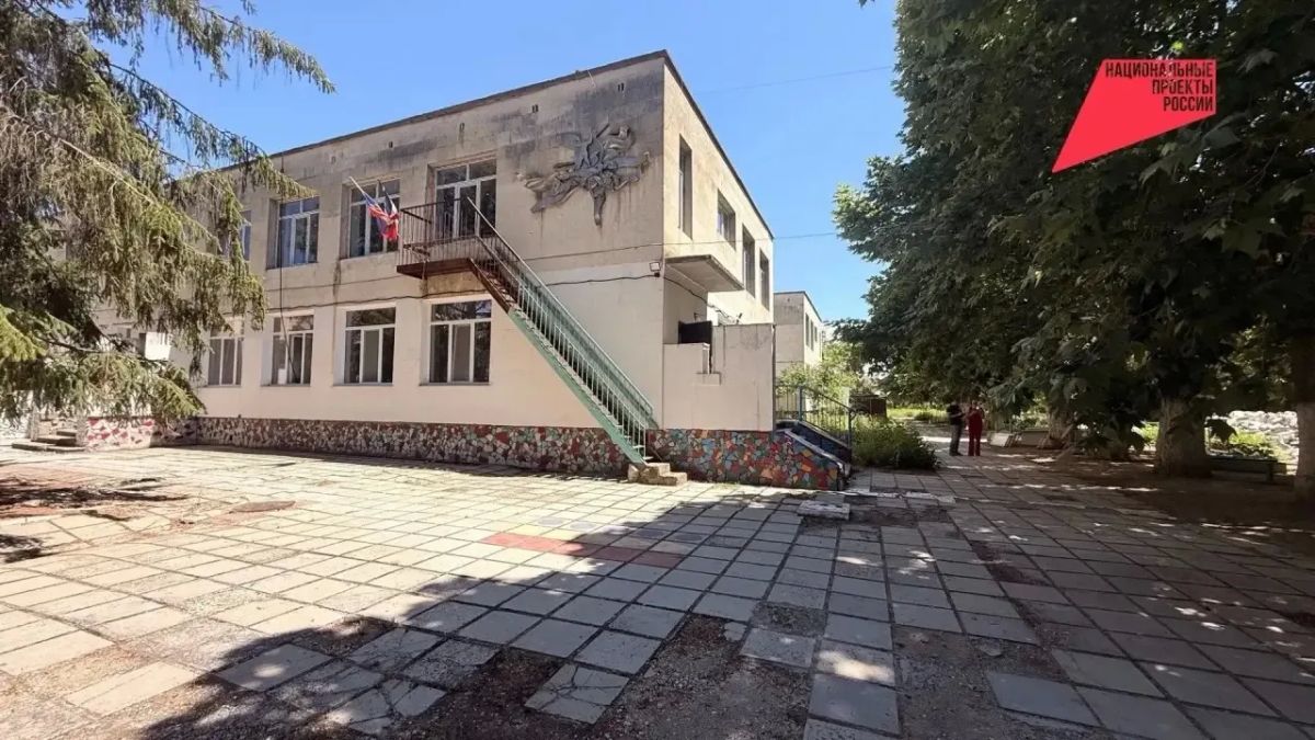 Диана Белова проинспектировала капремонт детского сада «Золотая рыбка» в Сакском районе Диана Белова проинспектировала капремонт детского сада «Золотая рыбка» в Сакском районе