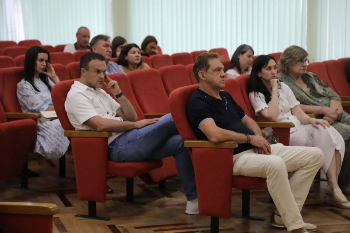 Галина Огнёва: Совместно с депутатом Государственного Совета Республики Крым Александром Гончаровым, главой муниципального образования, председателем городского совета Борисом Егоровым и заместителем Сергеем Донцом была... Галина Огнёва: Совместно с депутатом Государственного Совета Республики Крым Александром Гончаровым, главой муниципального образования, председателем городского совета Борисом Егоровым и заместителем Сергеем Донцом была...