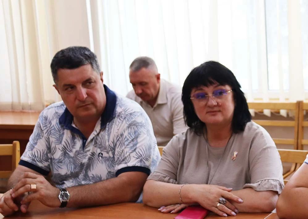 Провёл совещание с председателями сельских советов - главами администраций сельских поселений Провёл совещание с председателями сельских советов - главами администраций сельских поселений