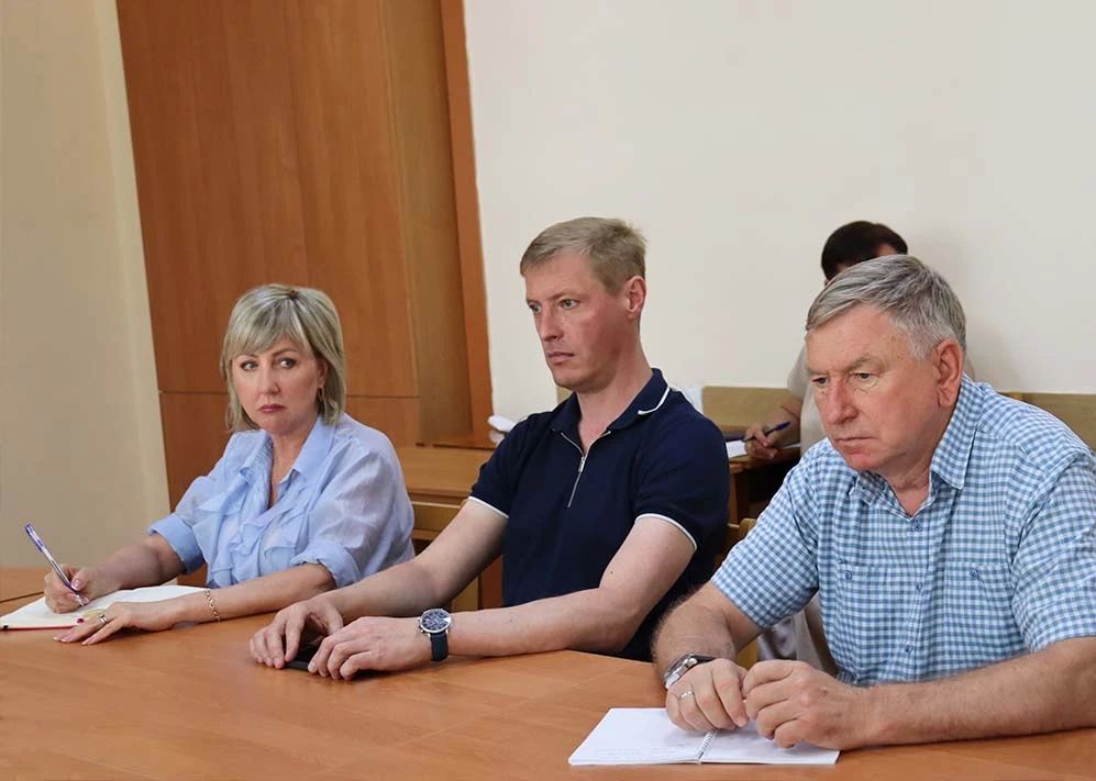 Провёл совещание с председателями сельских советов - главами администраций сельских поселений Провёл совещание с председателями сельских советов - главами администраций сельских поселений