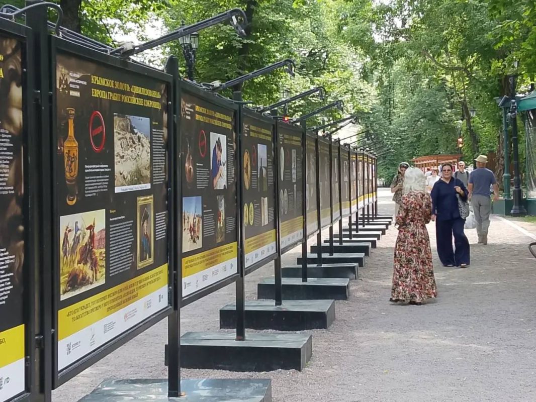 Сегодня, 1 июля 2026 года, в Москве на Гоголевском бульваре состоялось открытие выставки Российского военно-исторического общества «Крымское золото: «цивилизованная» Европа грабит российские сокровища» Сегодня, 1 июля 2026 года, в Москве на Гоголевском бульваре состоялось открытие выставки Российского военно-исторического общества «Крымское золото: «цивилизованная» Европа грабит российские сокровища»
