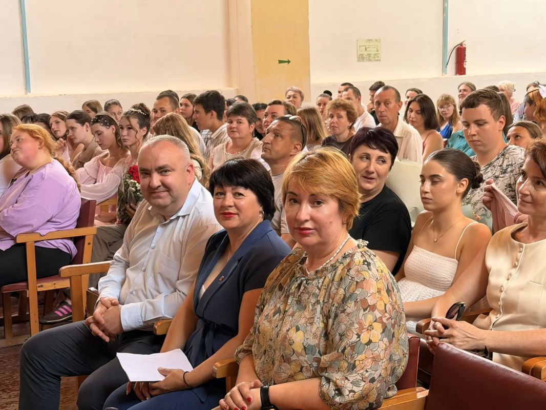 В Советском районе прошло торжественное вручение дипломов выпускникам Прудовского аграрного техникума В Советском районе прошло торжественное вручение дипломов выпускникам Прудовского аграрного техникума