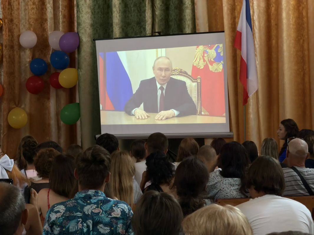 В Советском районе прошло торжественное вручение дипломов выпускникам Прудовского аграрного техникума В Советском районе прошло торжественное вручение дипломов выпускникам Прудовского аграрного техникума