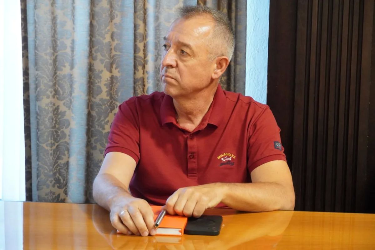 И. о. главы администрации Иван Кошель провел рабочую встречу с руководителями крупных промышленных предприятий Керчи И. о. главы администрации Иван Кошель провел рабочую встречу с руководителями крупных промышленных предприятий Керчи
