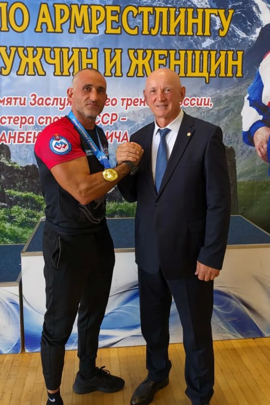 Крымчанин чемпион Всероссийских соревнований по армрестлингу