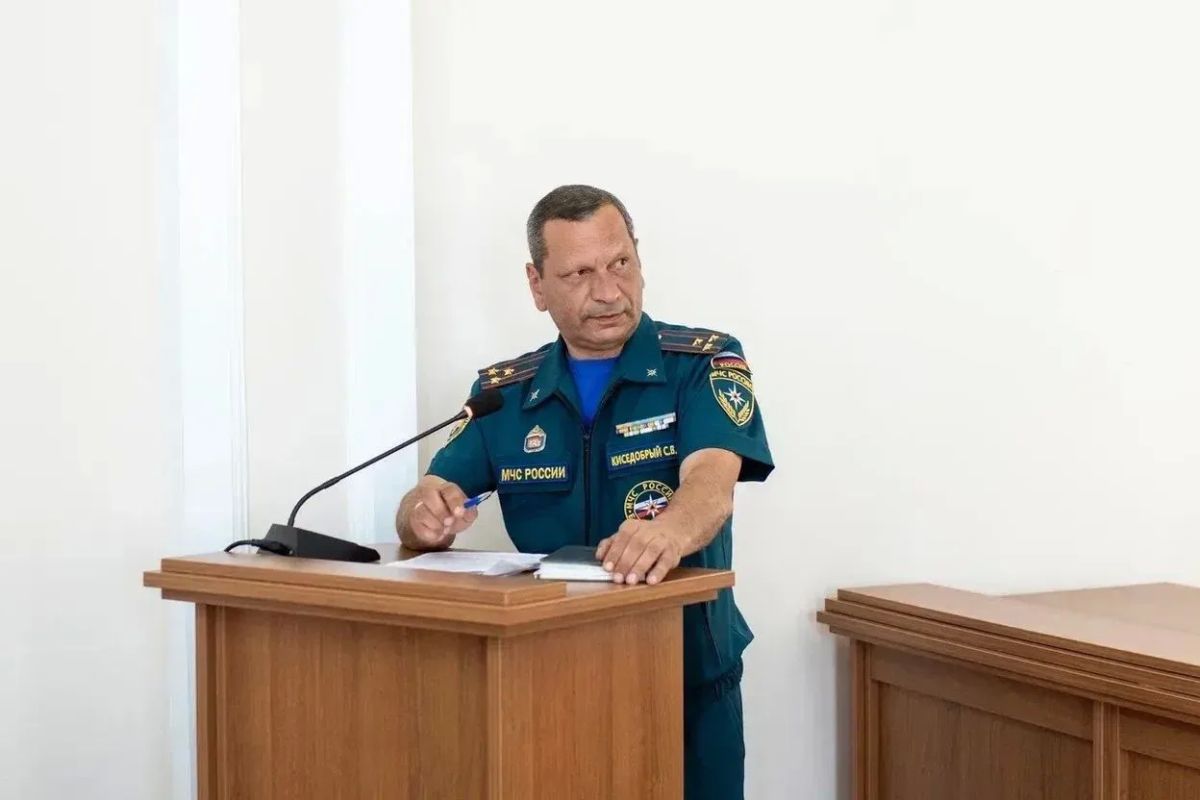 На благо города. На еженедельном оперативно-хозяйственном совещании Главы администрации города выступил начальник отдела надзорной деятельности и профилактической работы по Симферополю Сергей Киседобрый