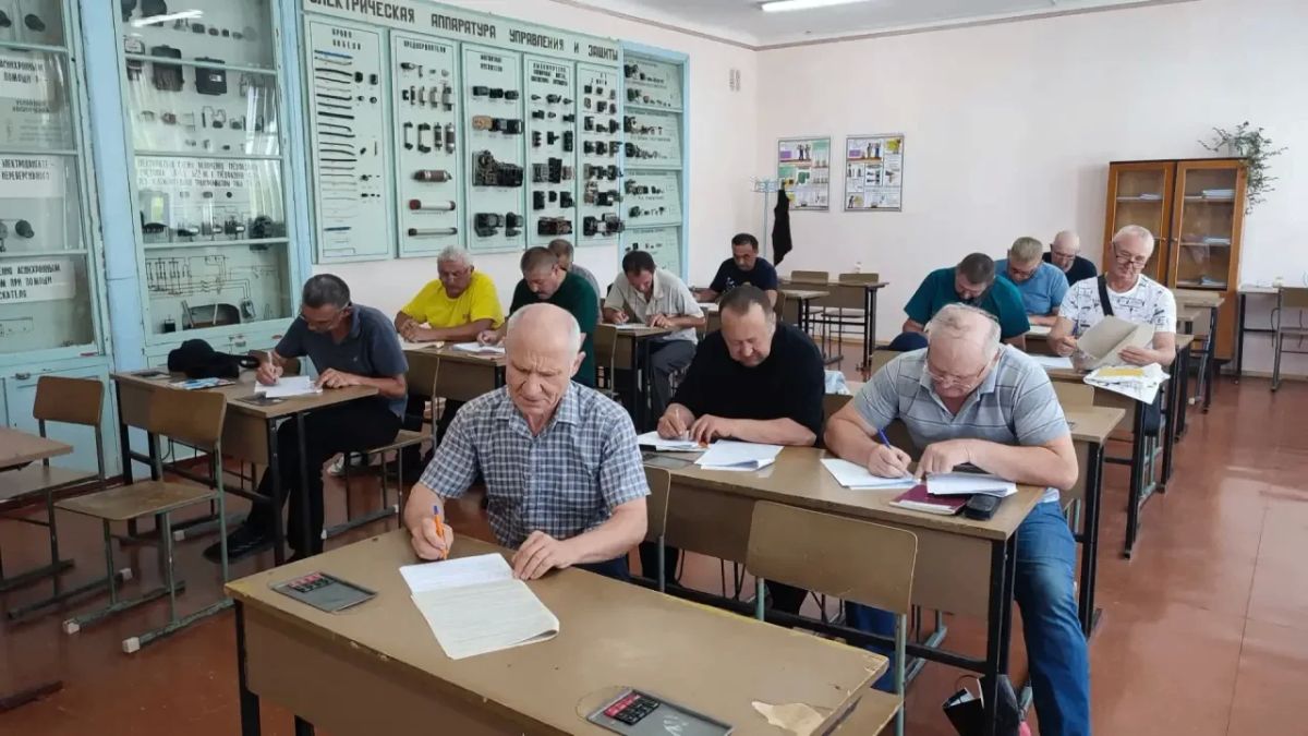 В Джанкойской технической школе, в рамках выполнения госзадания в 2026 году, в соответствии с рабочим учебным планом школы и графиком обучения, проведено обучение работников Джанкойского филиала ГБУ РК «Крыммелиоводхоз» по...
