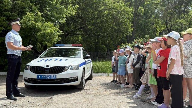 Юрий Нестеренко: Поздравляю сотрудников и ветеранов со знаменательным юбилеем – 90-летием образования Государственной инспекции безопасности дорожного движения Юрий Нестеренко: Поздравляю сотрудников и ветеранов со знаменательным юбилеем – 90-летием образования Государственной инспекции безопасности дорожного движения