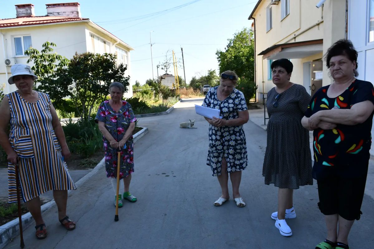 Василий Грабован: Продолжаем с Ольгой Петровой, председателем районного совета, проводить встречи с вами Василий Грабован: Продолжаем с Ольгой Петровой, председателем районного совета, проводить встречи с вами