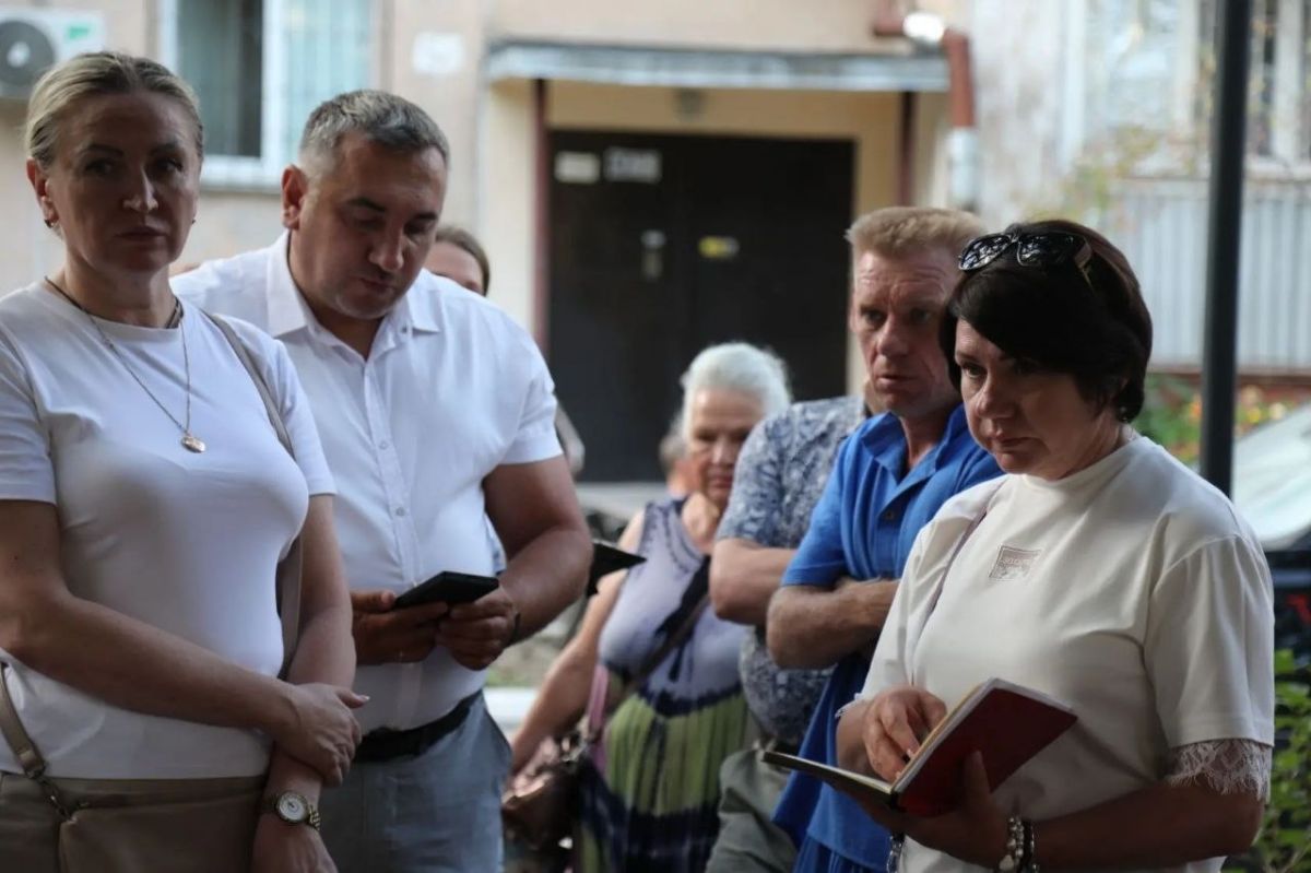 Галина Огнёва: Совместно с заместителями и депутатами городского совета продолжаем встречи с жителями согласно закреплённым территориям Галина Огнёва: Совместно с заместителями и депутатами городского совета продолжаем встречи с жителями согласно закреплённым территориям