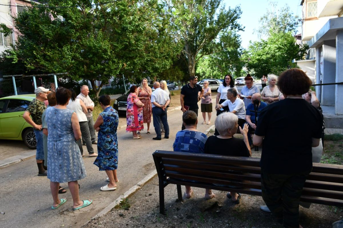 Василий Грабован: Продолжаем с Ольгой Петровой, председателем районного совета, проводить встречи с вами Василий Грабован: Продолжаем с Ольгой Петровой, председателем районного совета, проводить встречи с вами