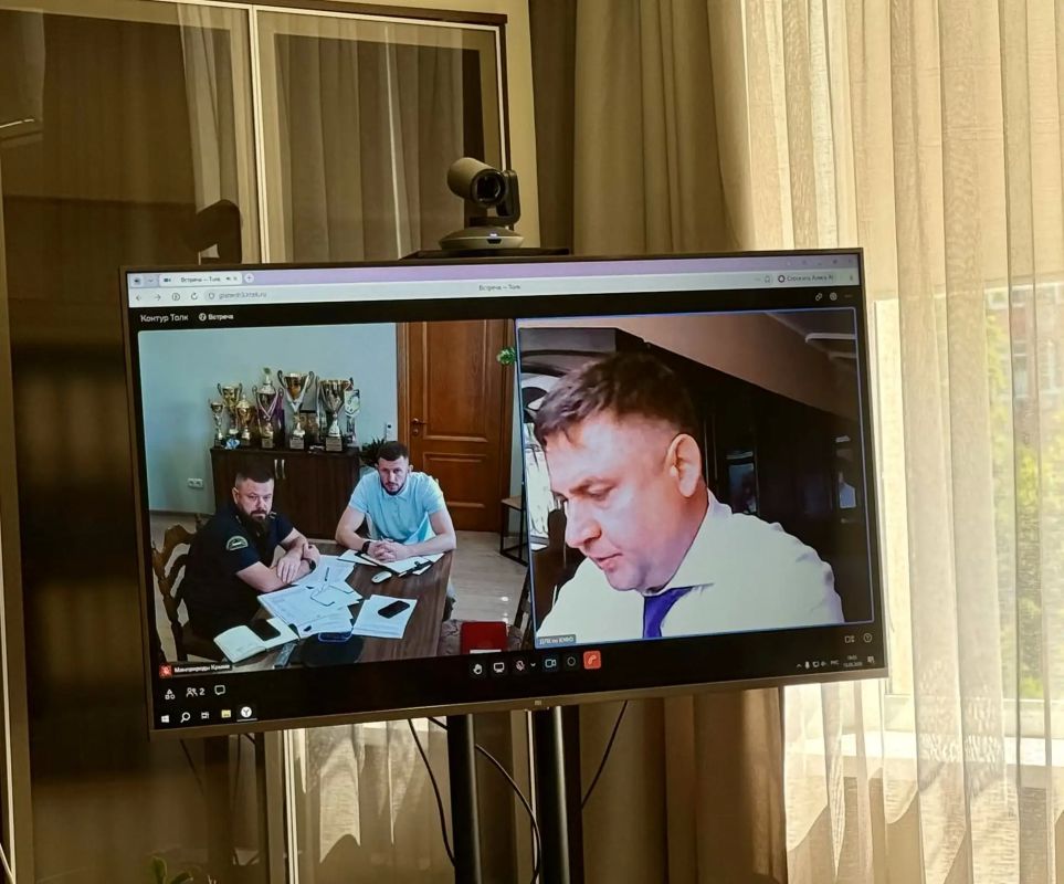 Министр экологии и природных ресурсов Республики Крым Павел Чаговец и его заместитель Александр Березнев приняли участие в совещании, организованном Департаментом лесного хозяйства по Южному федеральному округу Министр экологии и природных ресурсов Республики Крым Павел Чаговец и его заместитель Александр Березнев приняли участие в совещании, организованном Департаментом лесного хозяйства по Южному федеральному округу
