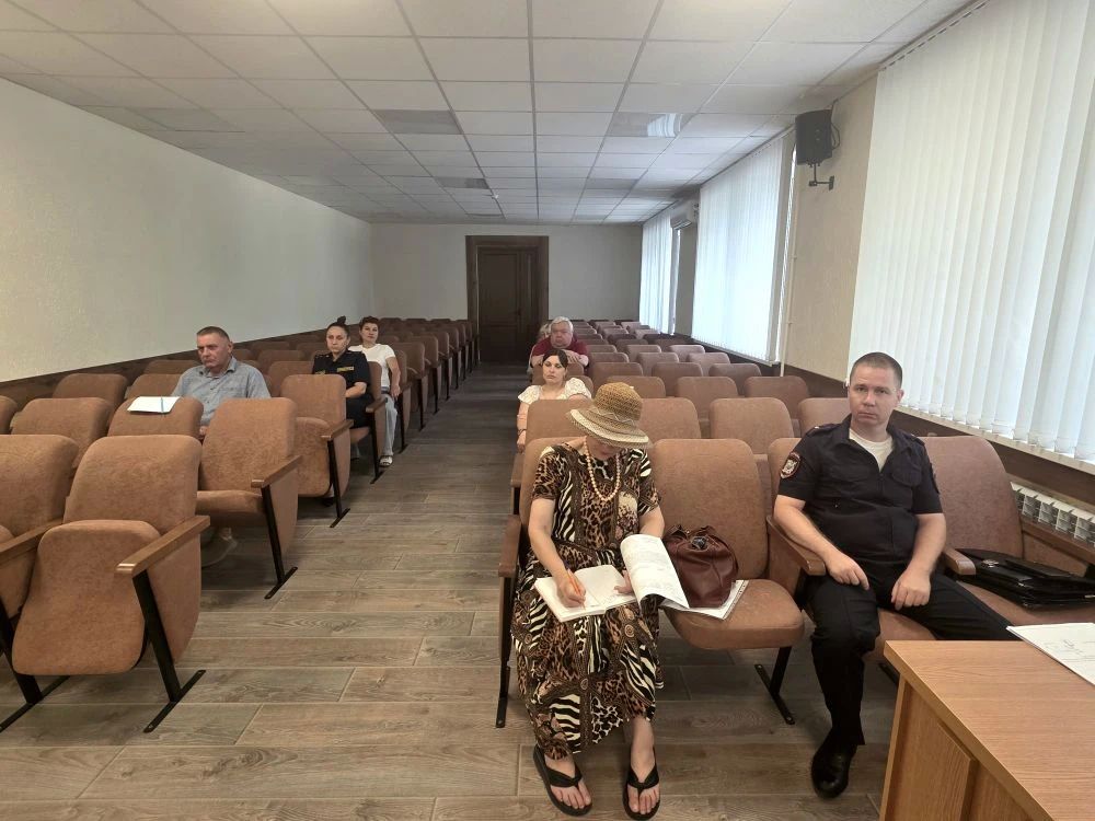 Очередное заседание комиссии по делам несовершеннолетних и защите их прав прошло под председательством первого заместителя главы Администрации Елены Сергиенко Очередное заседание комиссии по делам несовершеннолетних и защите их прав прошло под председательством первого заместителя главы Администрации Елены Сергиенко