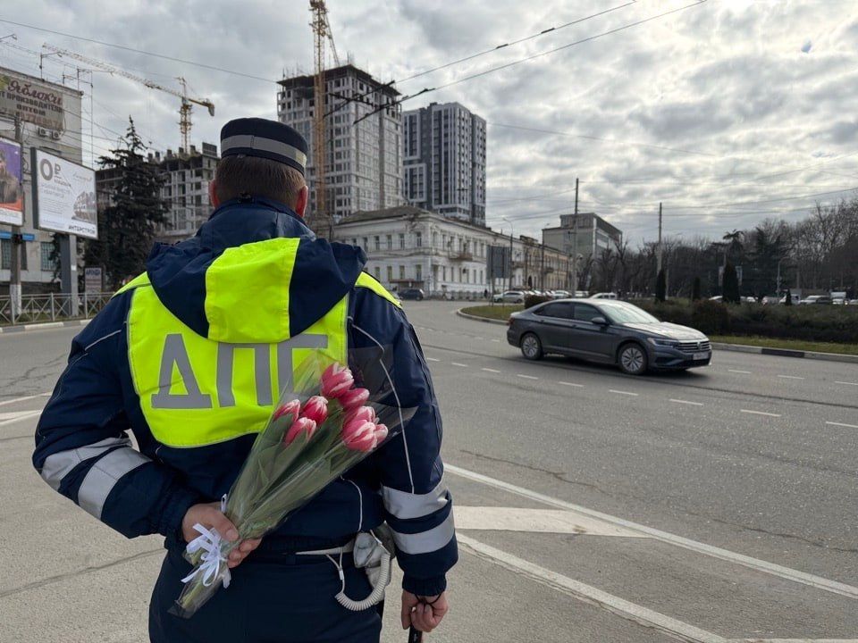 Юрий Нестеренко: Поздравляю сотрудников и ветеранов со знаменательным юбилеем – 90-летием образования Государственной инспекции безопасности дорожного движения Юрий Нестеренко: Поздравляю сотрудников и ветеранов со знаменательным юбилеем – 90-летием образования Государственной инспекции безопасности дорожного движения