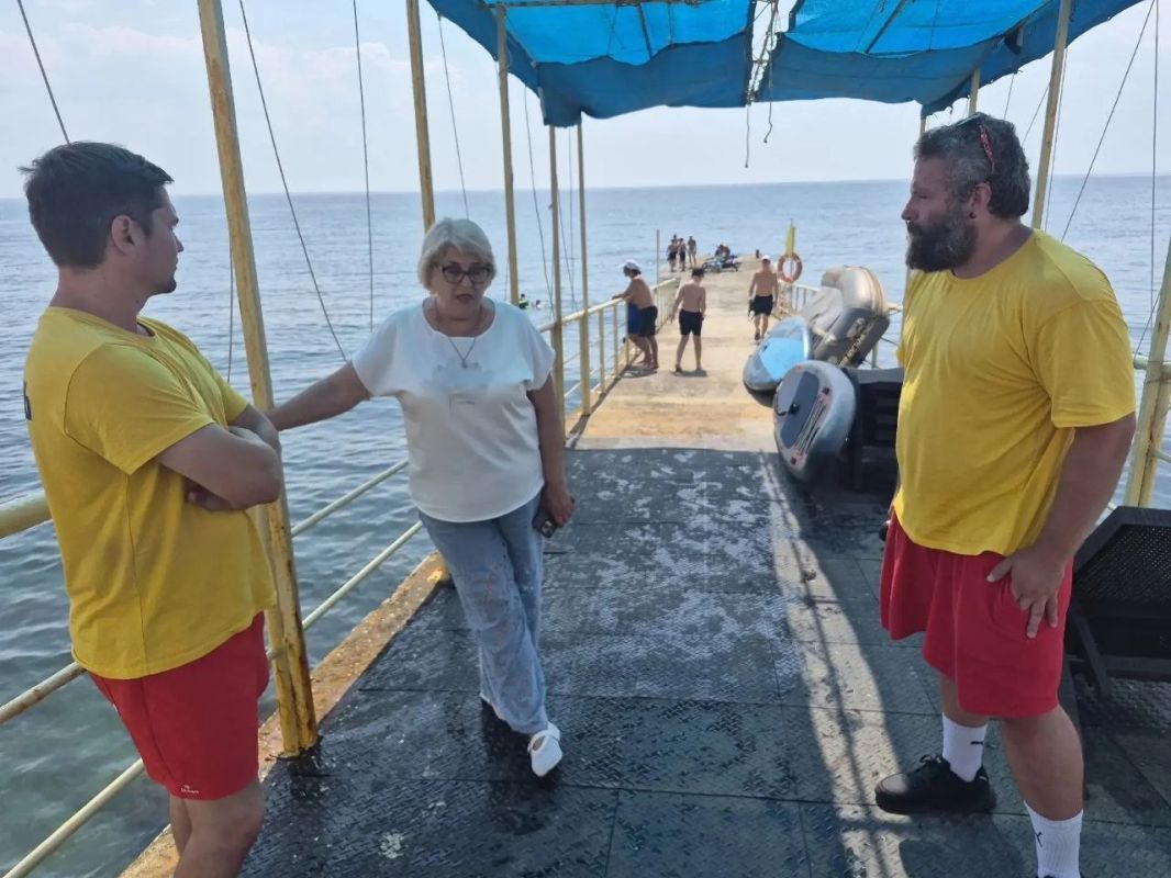 Галина Огнёва: Проверила работу автозаправочной станции «АТАН», где сегодня с 10:00 утра ведётся реализация топлива марок АИ-95+ и ДТ+ Галина Огнёва: Проверила работу автозаправочной станции «АТАН», где сегодня с 10:00 утра ведётся реализация топлива марок АИ-95+ и ДТ+