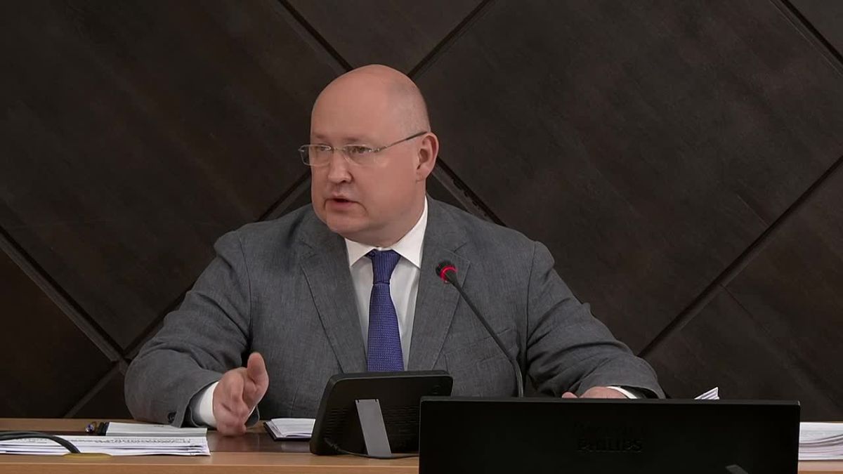 Продолжается круглосуточная работа над поставками топлива в Севастополь — губернатор Развожаев