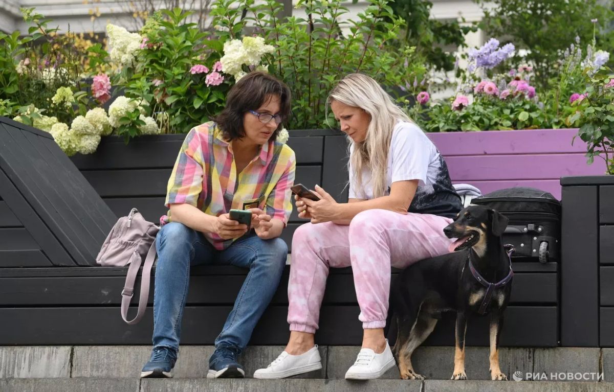 В России ввели штрафы за вход на сайт через Apple ID или Google: сколько и для кого?