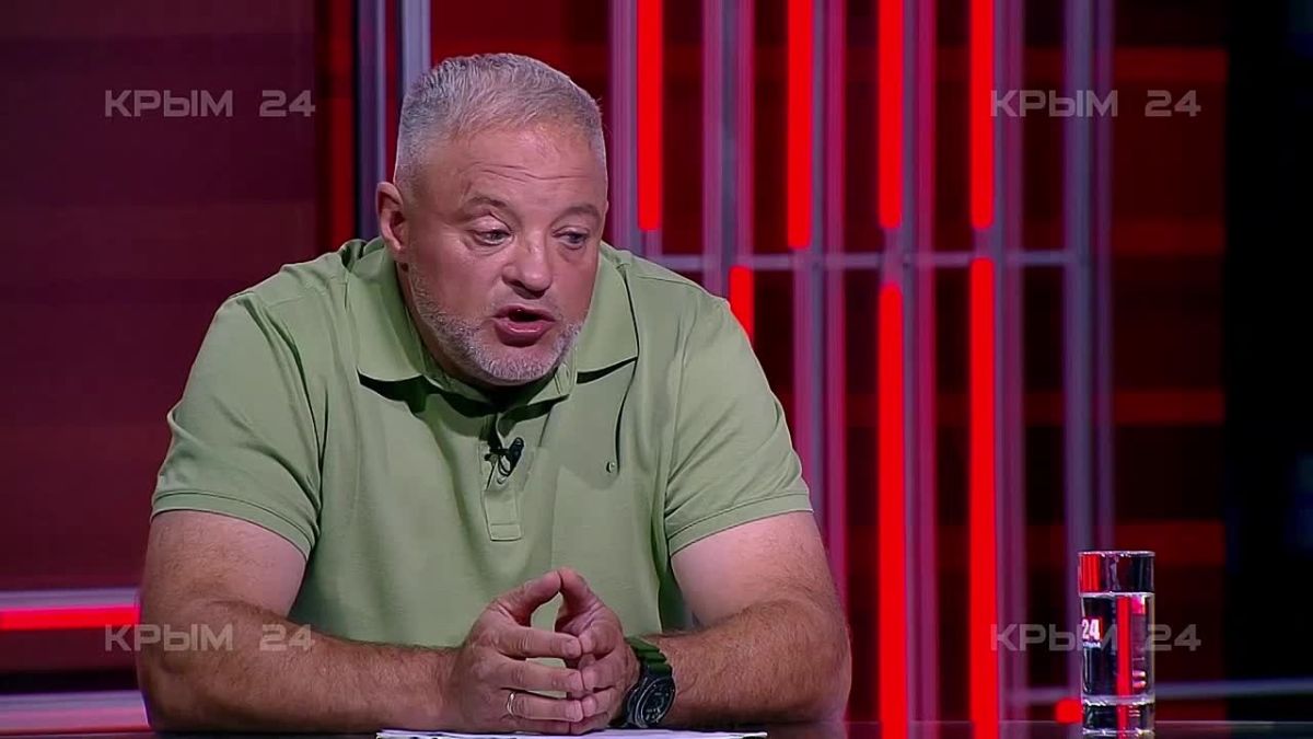 Крючков объяснил, в каких районах Крыма прежде всего открывают центры содействия гражданам