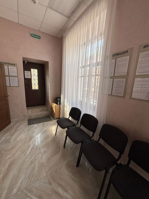 В Бахчисарае установили еще два дополнительных пункта подзарядки мобильных устройств и пауэрбанков В Бахчисарае установили еще два дополнительных пункта подзарядки мобильных устройств и пауэрбанков