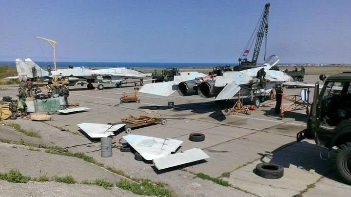 Вывоз на Украину авиатехники из Крыма в 2014 году Вывоз на Украину авиатехники из Крыма в 2014 году