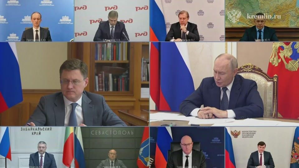 Решения по поддержке Крыма и Юга России топливом должны быть приняты сейчас, а не позже — Владимир Путин
