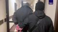 ФСБ показала кадры задержания россиян, которые по заданию Киева собирали данные о местах расположения ПВО в Крыму и фиксировали последствия ударов