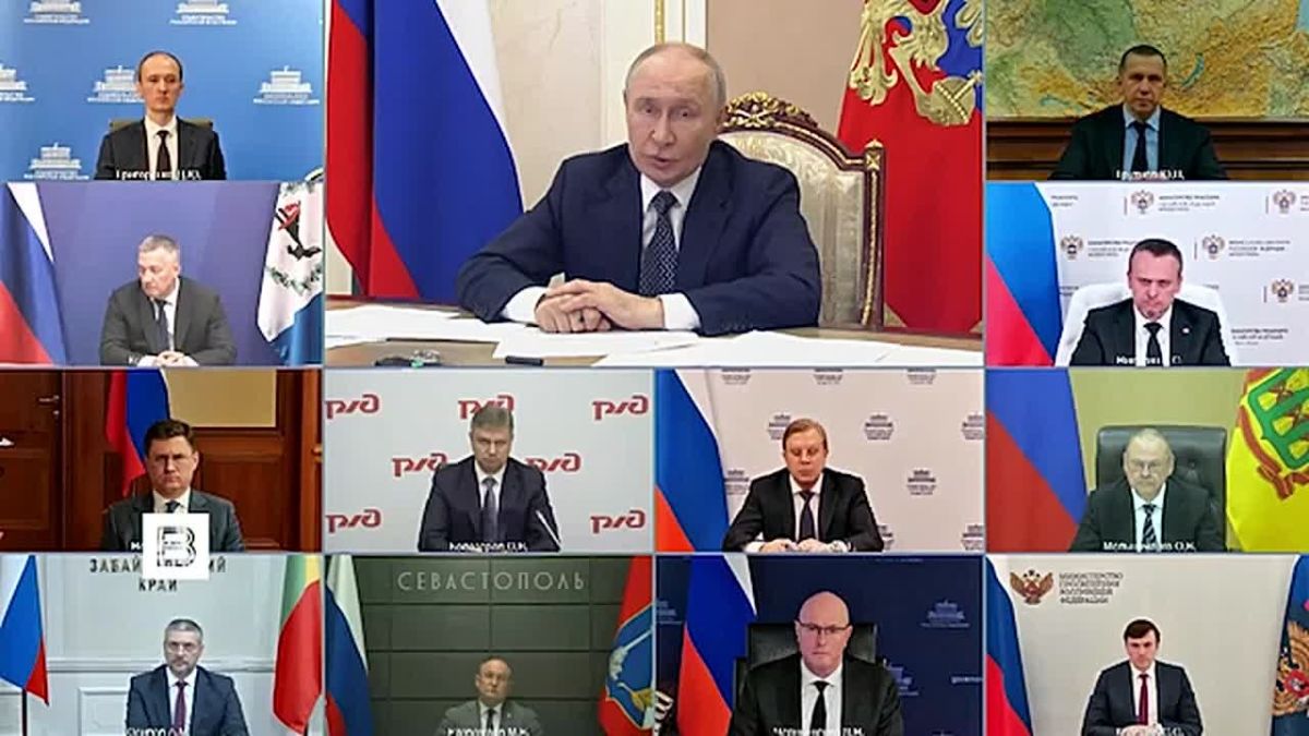 Совещание о топливе. Владимир Путин провел совещание с членами правительства РФ по вопросам топливно-энергетического комплекса