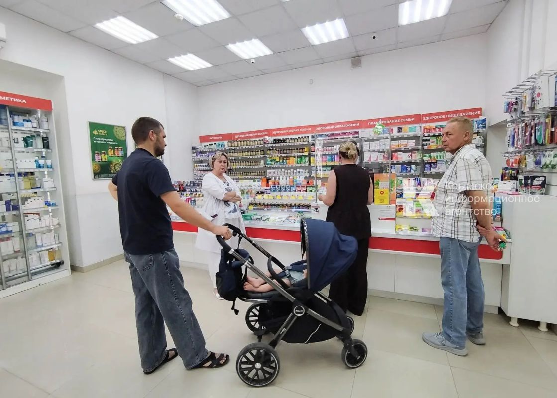 Несмотря на временные отключения света жизнь в крымской столице продолжается Несмотря на временные отключения света жизнь в крымской столице продолжается