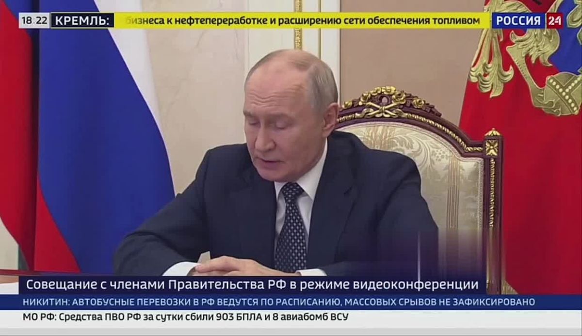 Евгений Лисицын: Путин: попытки противника посеять панику из-за ситуации с топливом не сработают