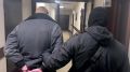 Двоих россиян задержали в Крыму за сбор данных о частях Минобороны в зоне СВО и фиксировании последствий ударов ВСУ, сообщила ФСБ