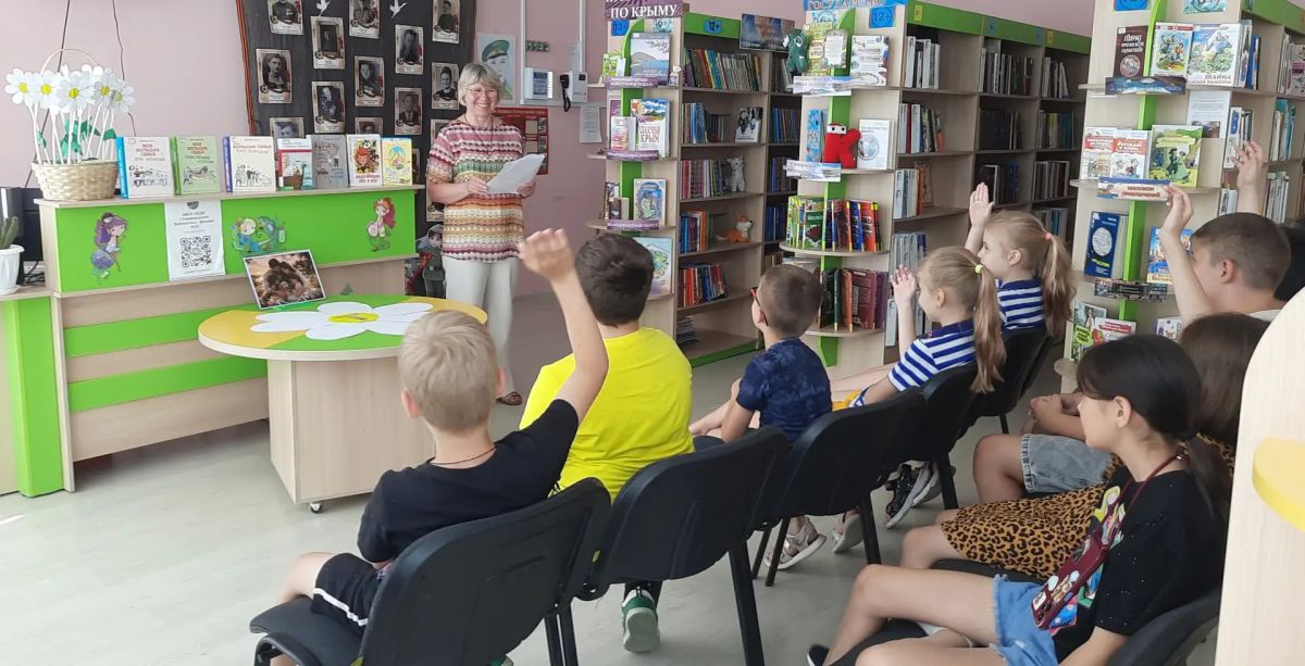 В детской библиотеке филиале № 10 прошёл литературный экскурс ко Дню семьи, любви и верности В детской библиотеке филиале № 10 прошёл литературный экскурс ко Дню семьи, любви и верности