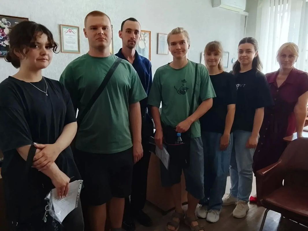 В Госархиве новейшей истории и по личному составу студенты продолжают проходить практику В Госархиве новейшей истории и по личному составу студенты продолжают проходить практику
