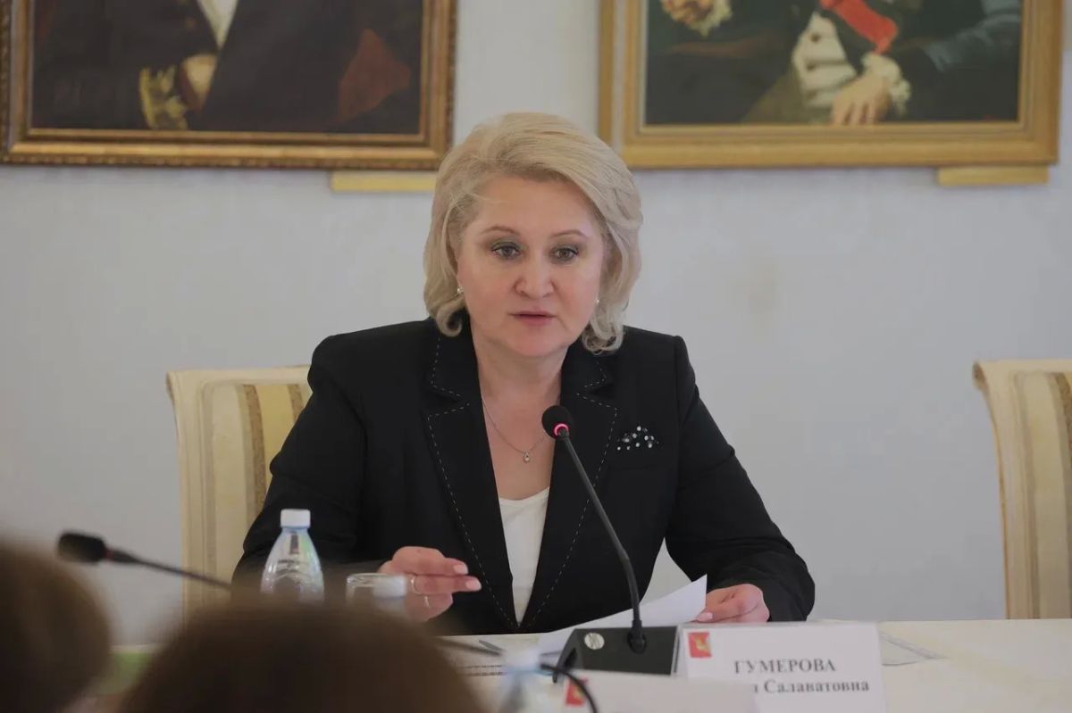Екатерина Алтабаева: Сегодня, во второй день нашей поездки, с утра посетили Вологодскую государственную молочнохозяйственную академию имени Н.В. Верещагина и среднюю школу № 8, где прошёл фестиваль профильных классов... Екатерина Алтабаева: Сегодня, во второй день нашей поездки, с утра посетили Вологодскую государственную молочнохозяйственную академию имени Н.В. Верещагина и среднюю школу № 8, где прошёл фестиваль профильных классов...