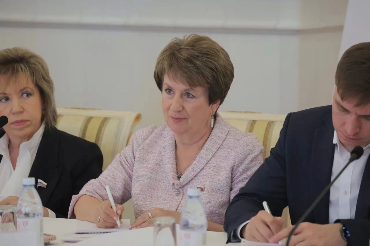 Екатерина Алтабаева: Сегодня, во второй день нашей поездки, с утра посетили Вологодскую государственную молочнохозяйственную академию имени Н.В. Верещагина и среднюю школу № 8, где прошёл фестиваль профильных классов... Екатерина Алтабаева: Сегодня, во второй день нашей поездки, с утра посетили Вологодскую государственную молочнохозяйственную академию имени Н.В. Верещагина и среднюю школу № 8, где прошёл фестиваль профильных классов...