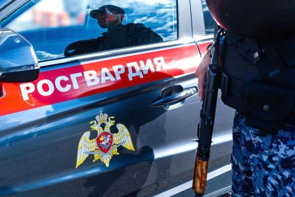 В крымской столице росгвардейцы задержали подозреваемую в краже из супермаркета