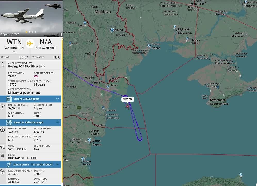 Британцы пригнали под Крым самолёт-разведчик Boeing RC-135W Rivet Joint
