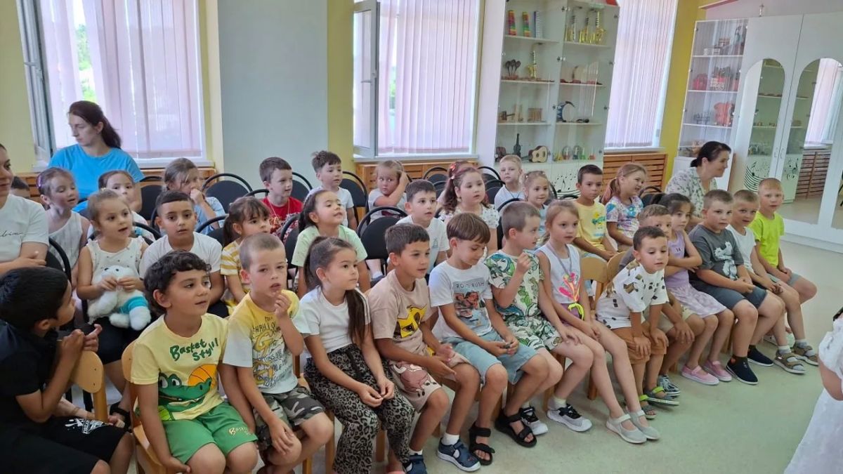 В библиотеке им. Гаспринского прошёл вечер-признание «Семья – единство помыслов и дел»
