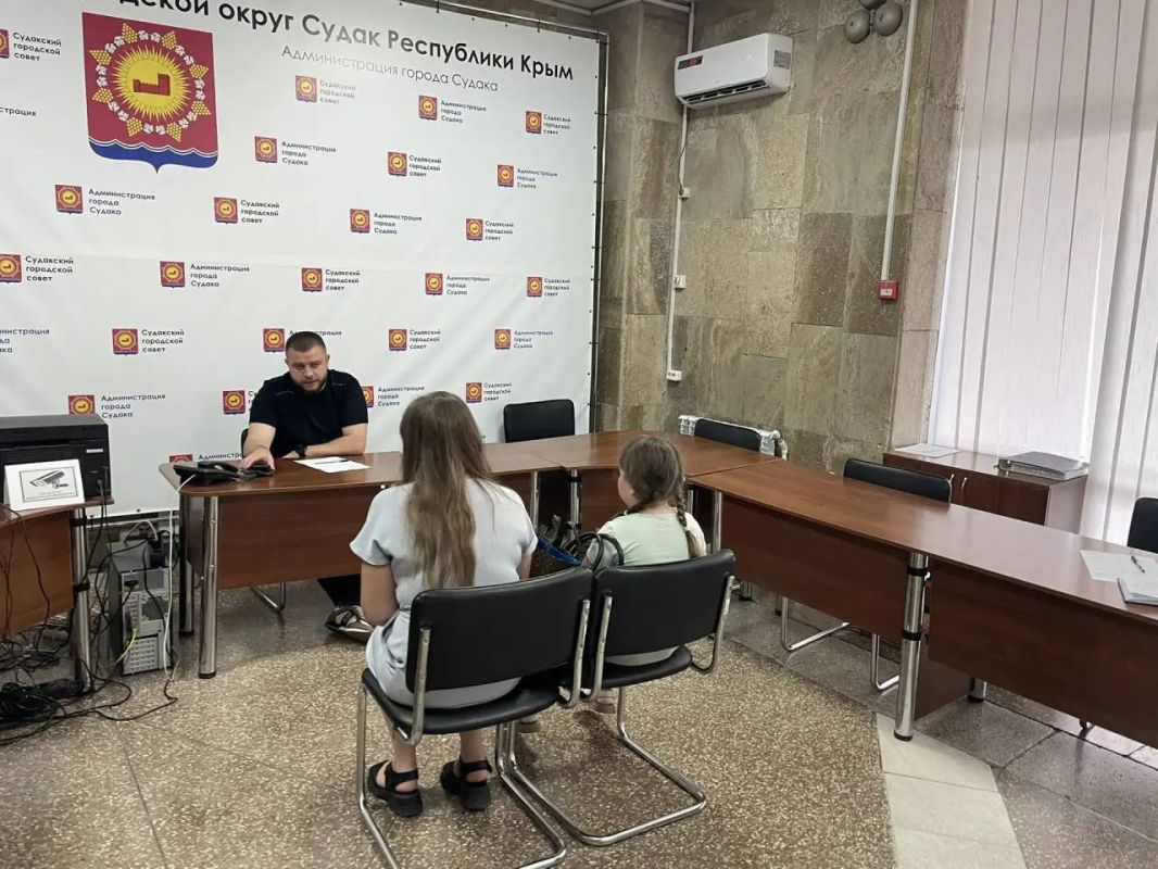 Кирилл Чебышев: Сегодня провел традиционный пятничный прием граждан Кирилл Чебышев: Сегодня провел традиционный пятничный прием граждан