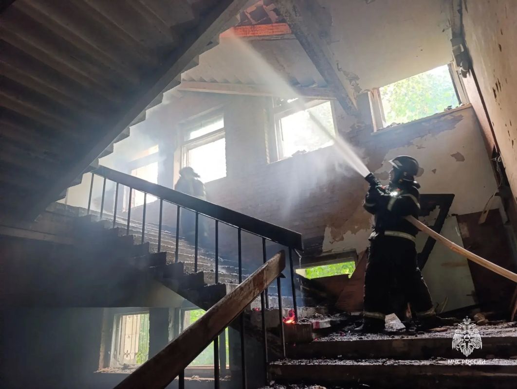 Пожар полностью ликвидирован Пожар полностью ликвидирован