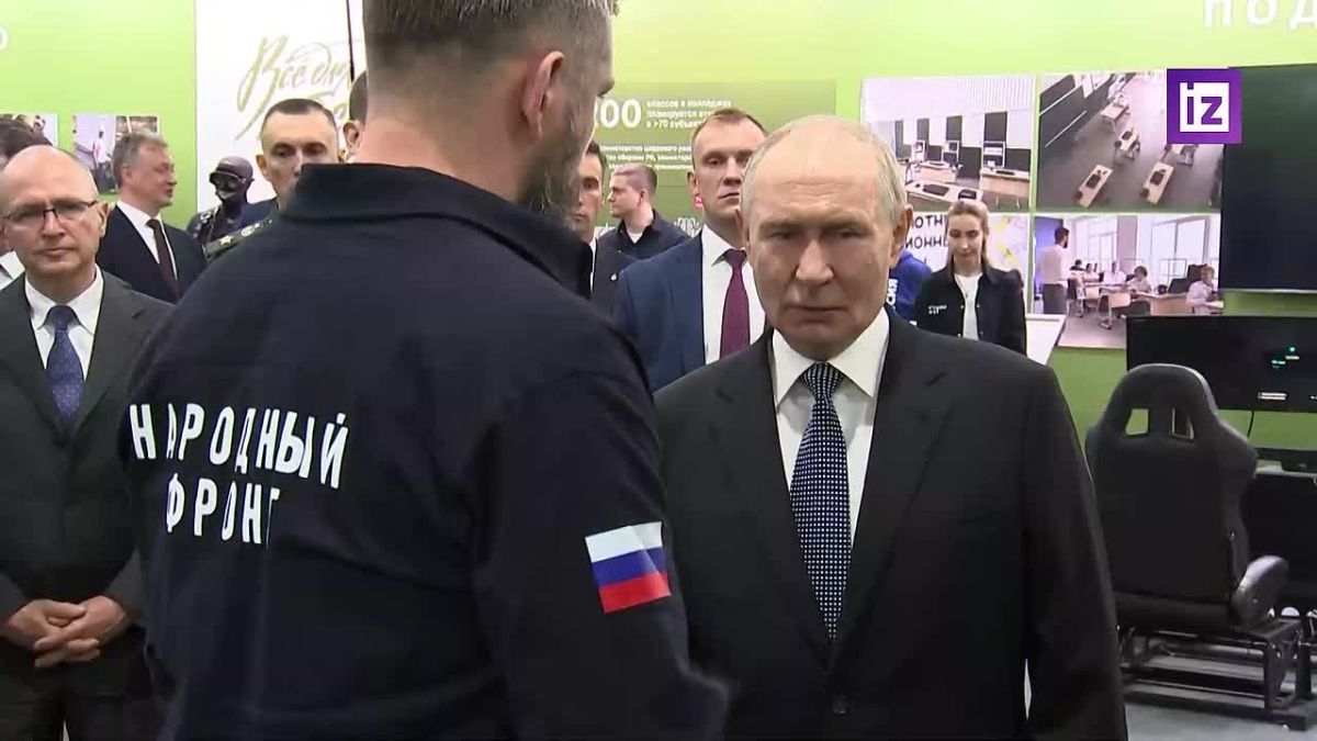 Ситуация с нефтепродуктами в стране будет постепенно выправляться, заявил Владимир Путин