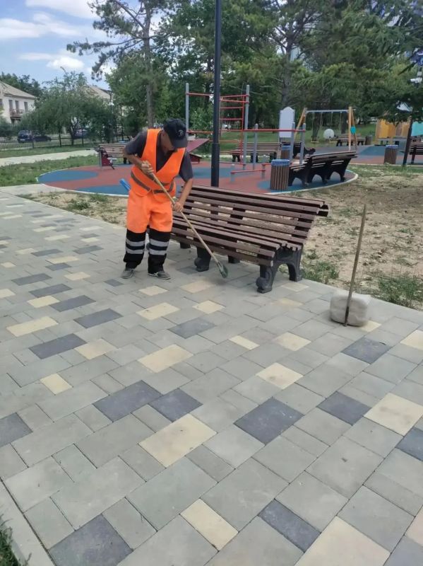 Поддержание чистоты и порядка - ежедневная задача Поддержание чистоты и порядка - ежедневная задача