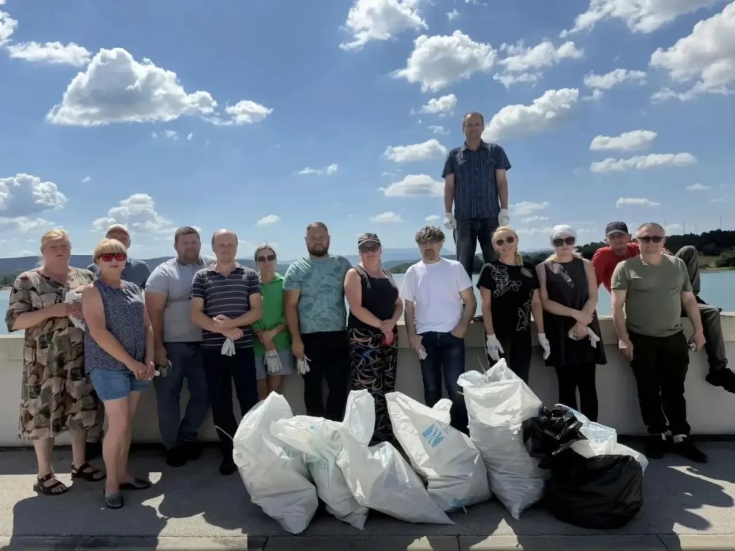 В Республике Крым проходят мероприятия Всероссийской акции «Вода России» В Республике Крым проходят мероприятия Всероссийской акции «Вода России»