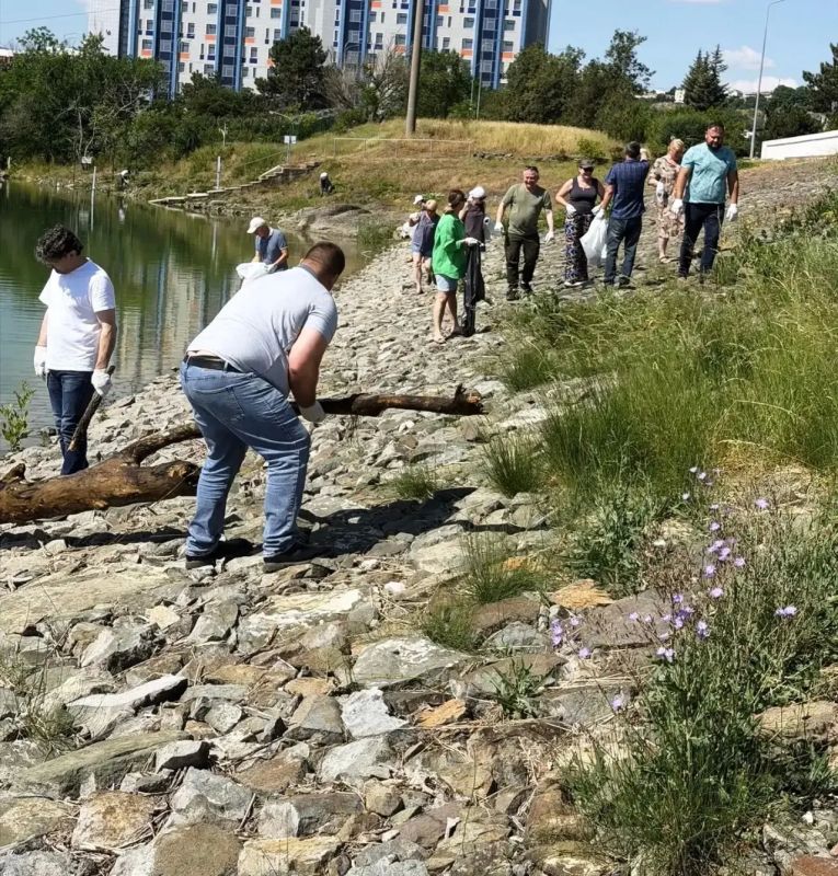 В Республике Крым проходят мероприятия Всероссийской акции «Вода России» В Республике Крым проходят мероприятия Всероссийской акции «Вода России»