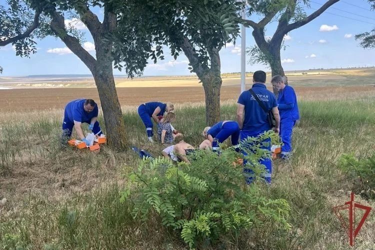 Росгвардейцы оказали помощь пострадавшим в ДТП в Крыму Росгвардейцы оказали помощь пострадавшим в ДТП в Крыму