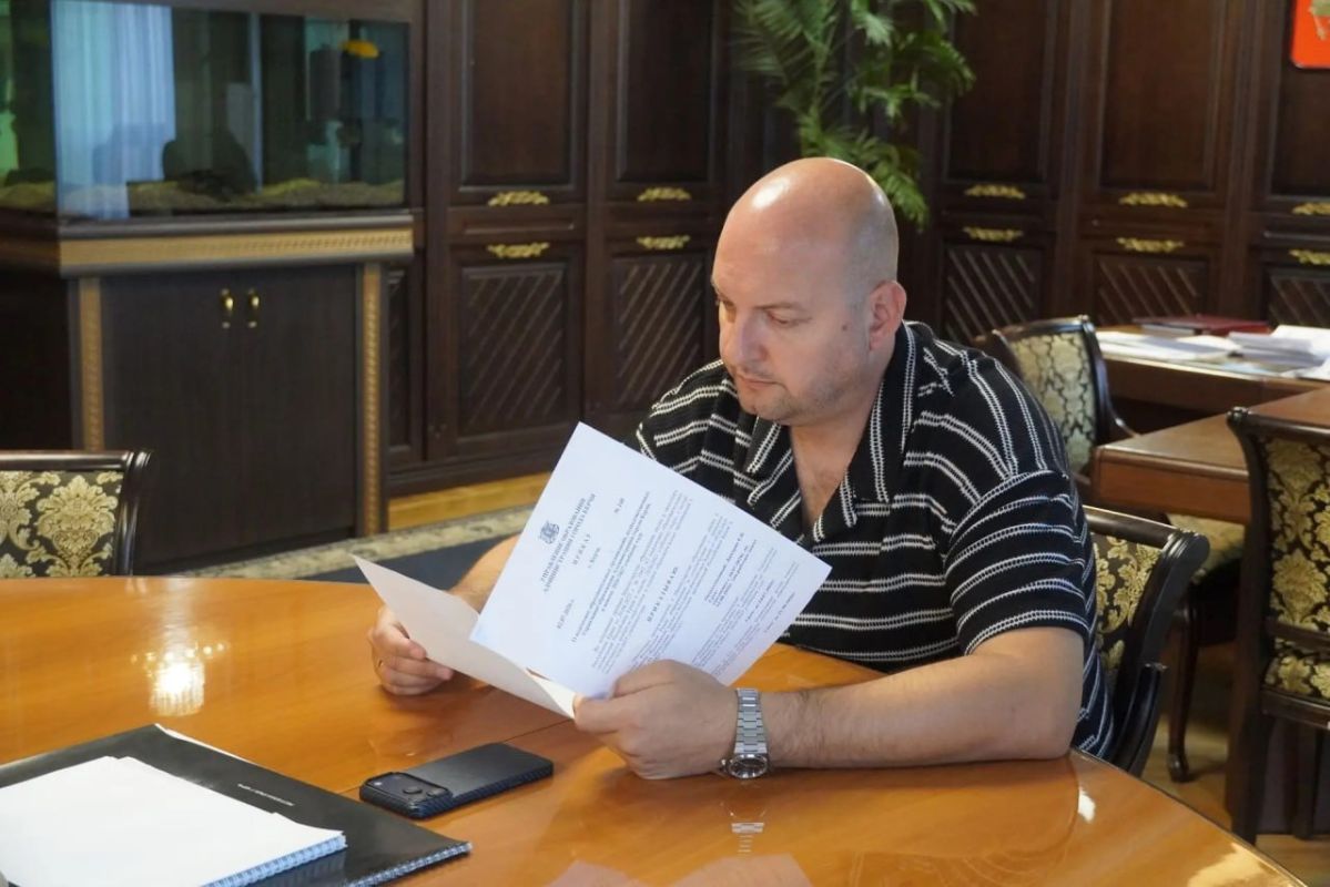 Иван Кошель: С заместителем Ириной Ивановой, начальником управления образования Еленой Школьной провели рабочее совещание по вопросам готовности школ и детских садов к предстоящему учебному году Иван Кошель: С заместителем Ириной Ивановой, начальником управления образования Еленой Школьной провели рабочее совещание по вопросам готовности школ и детских садов к предстоящему учебному году