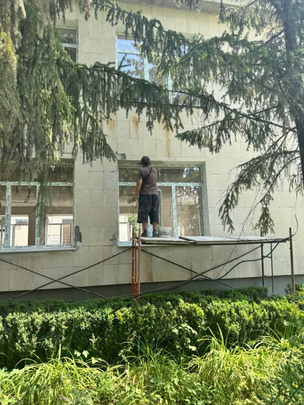 Анжелика Ястребова: Капитальный ремонт детского сада «Родничок» в селе Верхоречье Бахчисарайского района продолжается Анжелика Ястребова: Капитальный ремонт детского сада «Родничок» в селе Верхоречье Бахчисарайского района продолжается
