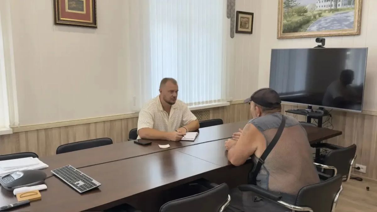 Антон Кравец: Приемы граждан, которые я провожу – это одна из важнейших составляющих эффективной работы и залог понимания реальных проблем населения, тем более сегодня, в этот непростой период для всех нас Антон Кравец: Приемы граждан, которые я провожу – это одна из важнейших составляющих эффективной работы и залог понимания реальных проблем населения, тем более сегодня, в этот непростой период для всех нас