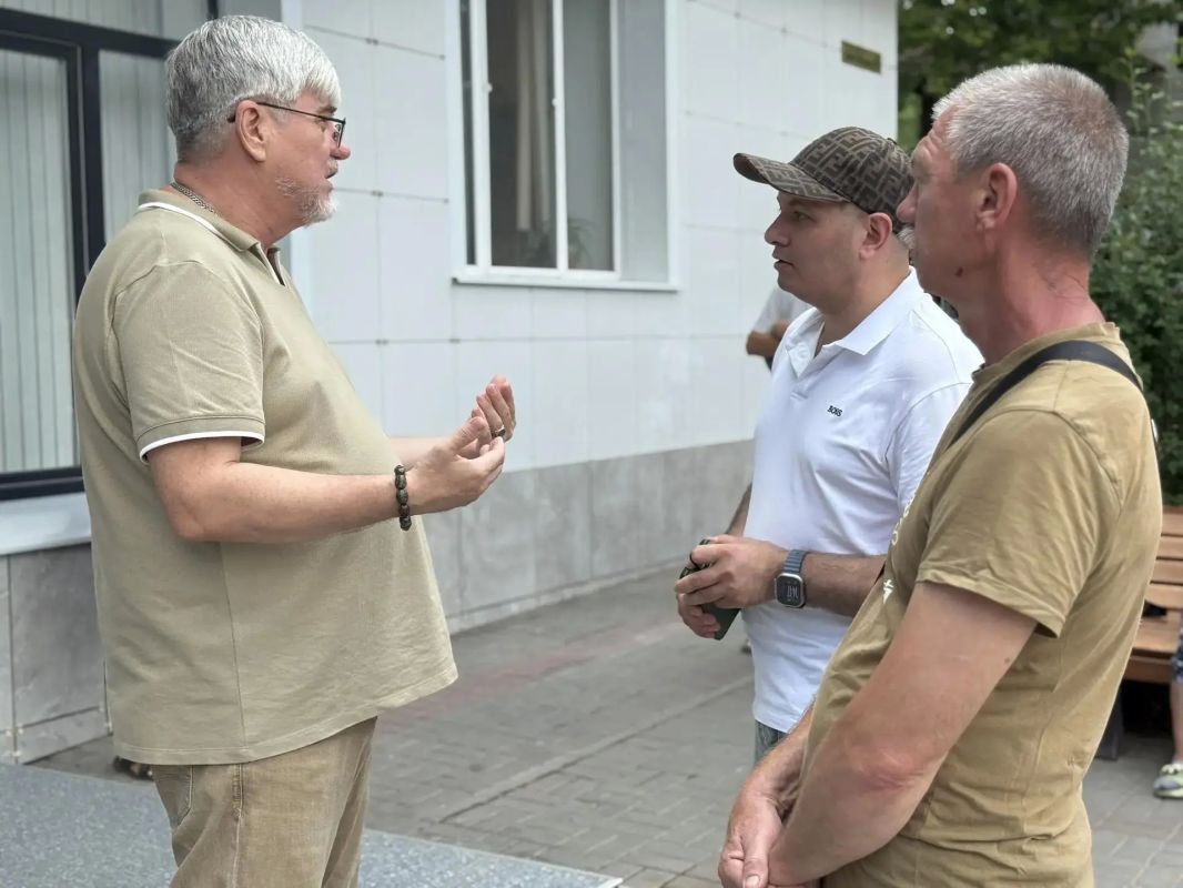 Мы ежедневно работаем над тем, чтобы как можно быстрее стабилизировать ситуацию Мы ежедневно работаем над тем, чтобы как можно быстрее стабилизировать ситуацию